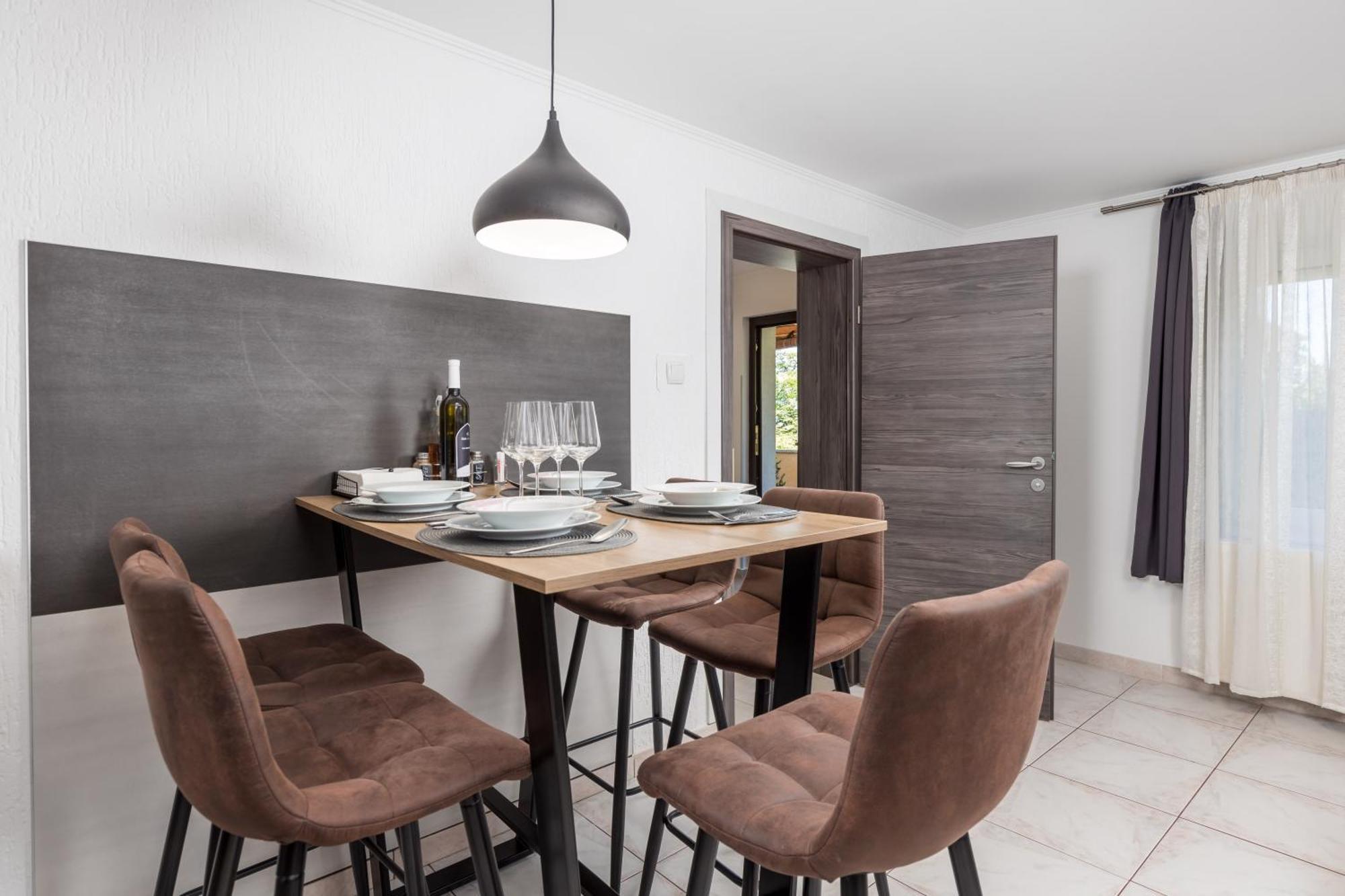 Apartment Mladenka Kraljevica